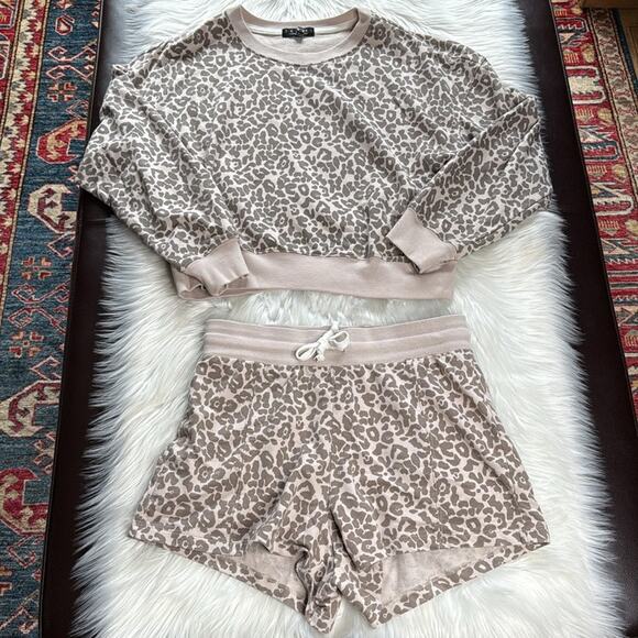 Francesca’s Trixxi Leopard Print Lounge Set - Picture 1 of 4